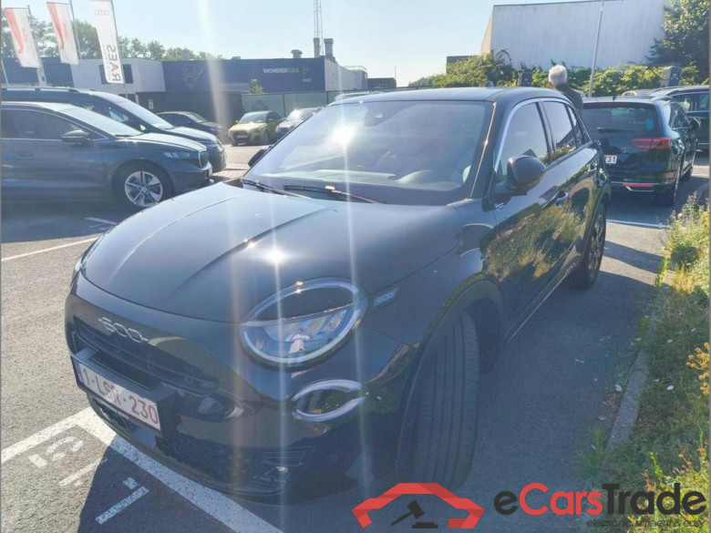 FIAT 600 1.2 Hybrid La Prima DCT #1