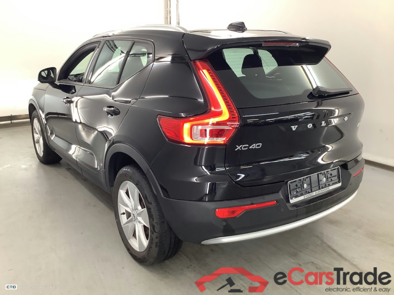 VOLVO XC40 2.0 B3 MHEV CORE DCT #3
