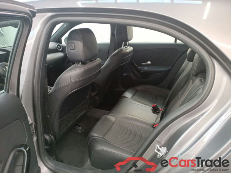 Mercedes-Benz A-Klasse A 180 Business Solution 5d #3