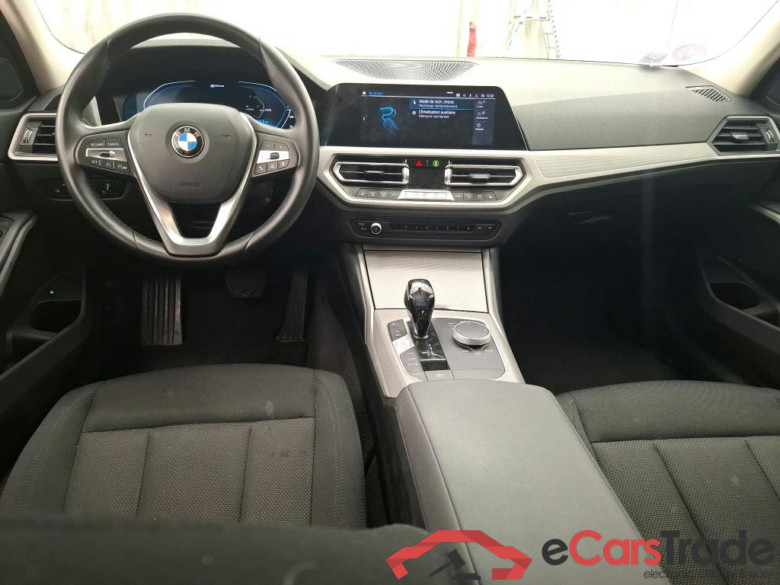 BMW Série 3 Berline / 2018 / 4P / Berline 330e 292ch Business Design BVA8 Hybride #5