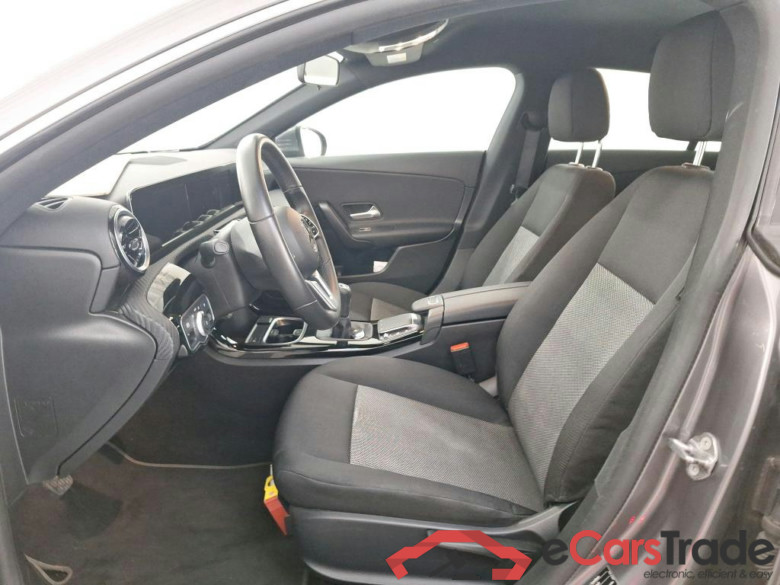 MERCEDES-BENZ CLA SHOOTING BRAKE 2.0 CLA 180 D BUS SOLUTION ESSENTIAL #5