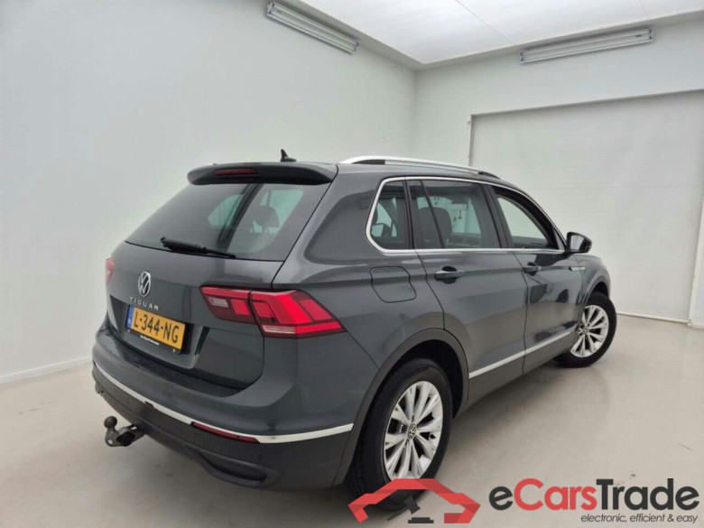 VOLKSWAGEN Tiguan 1.5 TSI Life Bns #2
