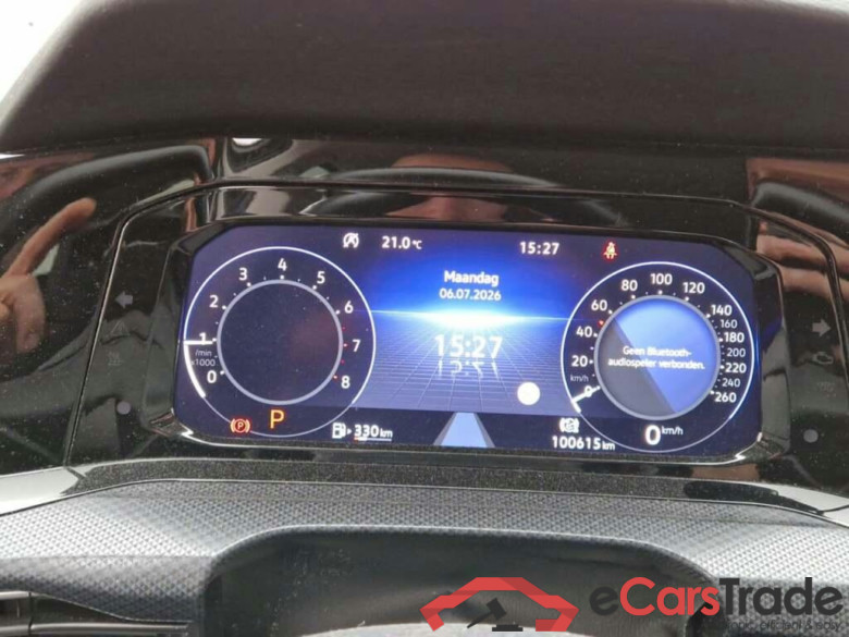 VOLKSWAGEN GOLF 1.0 eTSI Life DSG #5