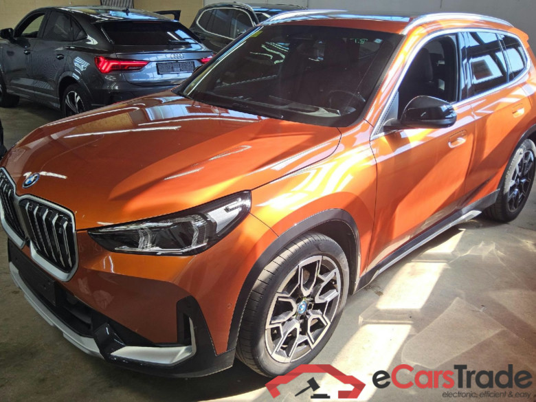 Baureihe iX1 30 xDrive xLine 64kWh