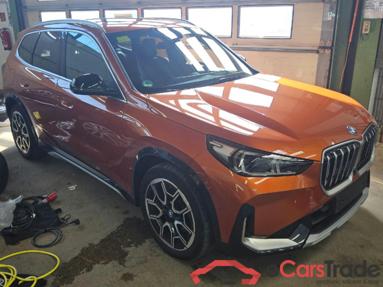 Baureihe iX1 30 xDrive xLine 64kWh #2