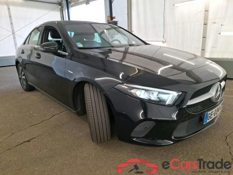MERCEDES-BENZ Classe A Berline / 2018 / 4P / Berline A 180 d Business Line 8G-DCT #4