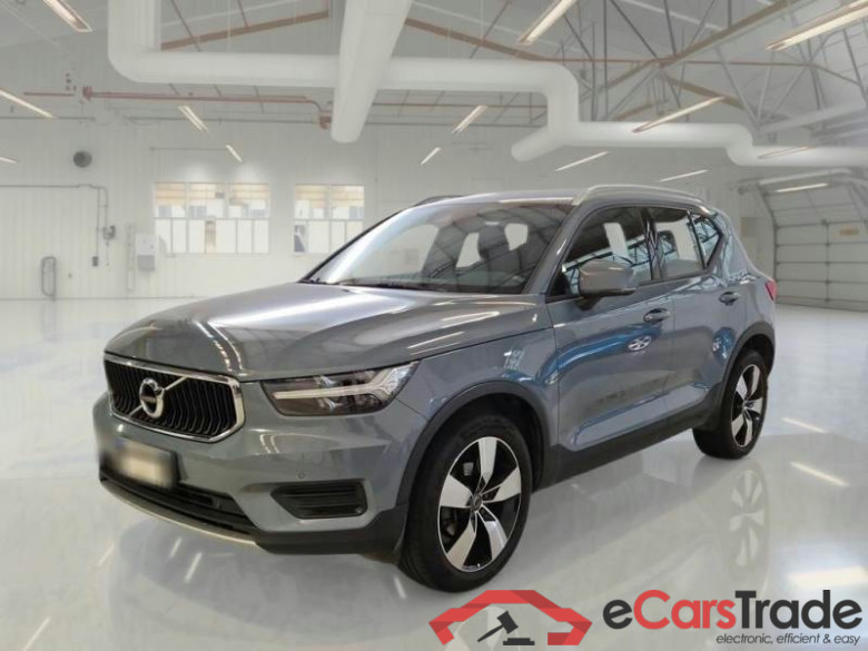 VOLVO XC40 / 2017 / 5P / SUV T3 AUTOMATICO MOMENTUM PRO #1