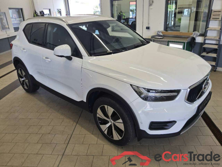 Volvo XC40 (2017->) DE - SUV5 T3 2WD EU6d, Momentum, 2020 - 2022 #2