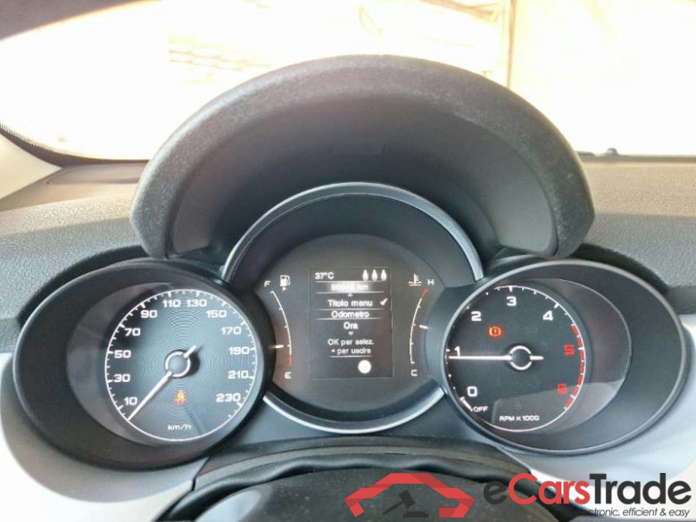 FIAT 500X / 2018 / 5P / CROSSOVER 1.3 MJET 95CV E6D CONNECT #4