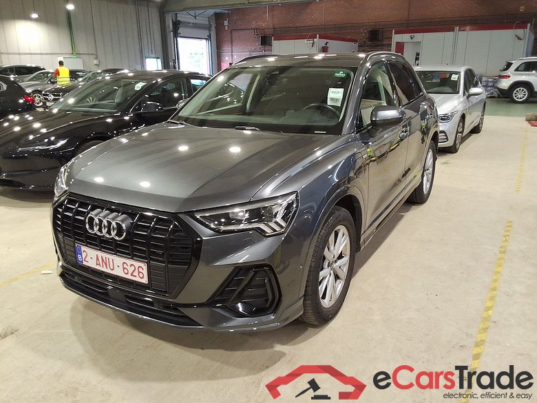 AUDI Q3 1.4 45 TFSI E S TRONIC S LINE #1