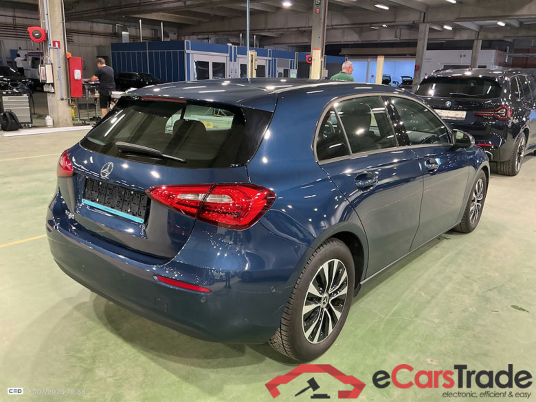 MERCEDES-BENZ A-CLASS 1.3 A 180 BUSINESS SOLUTION ESSENTIAL #4
