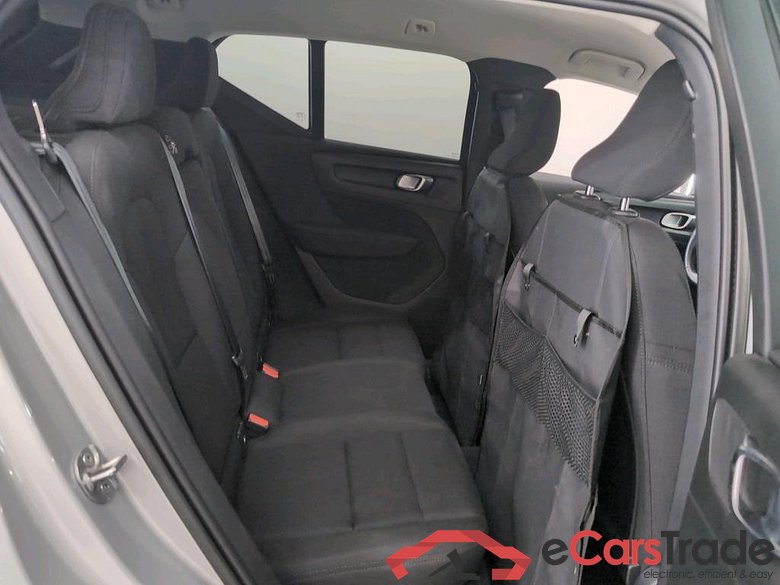 VOLVO XC40 1.5 T2 ESSENTIAL #6