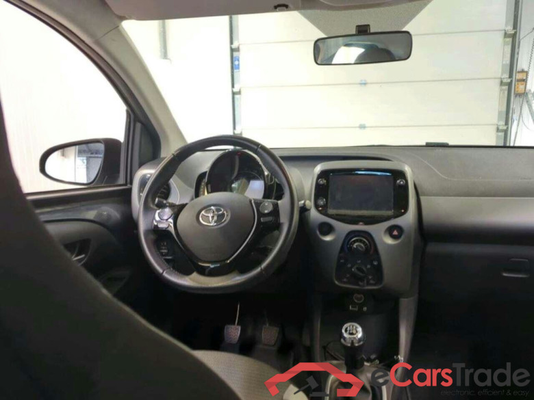 TOYOTA Aygo 1.0 VVT-i x-play #3