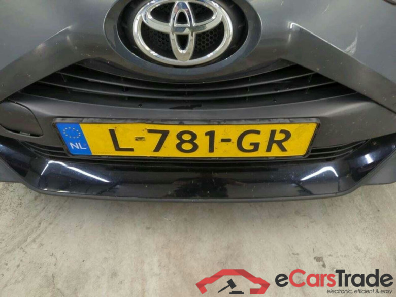 TOYOTA Aygo 1.0 VVT-i x-play #4
