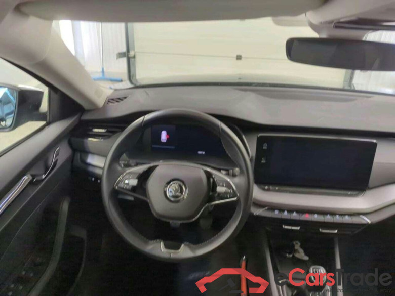 SKODA Octavia Combi 1.0 TSI Bns Edition #3