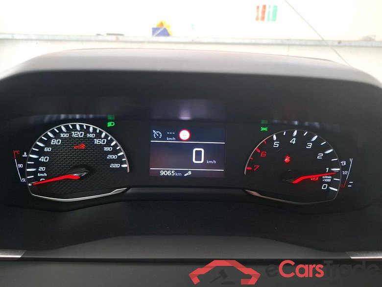 PEUGEOT 208 / 2019 / 5P / Berline PureTech 75 S&S Style(SP) #6