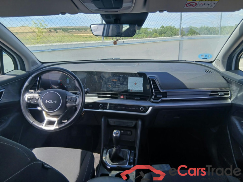 KIA Sportage / 2022 / 5P / todoterreno 1.6 T-GDi 110kW (150CV) Drive 4x2 #3