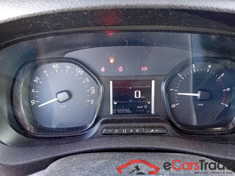 OPEL Vivaro / 2019 / 4P / furgón 1.5 Diésel 88kW (120CV) M Std Express #4