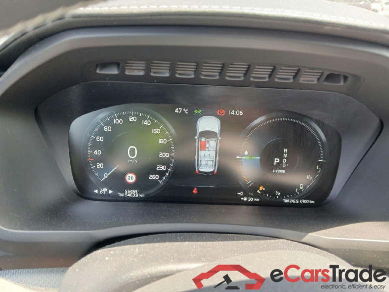 VOLVO XC90 / 2019 / 5P / todoterreno 2.0 T8 AWD Recharge R-Design Auto #4