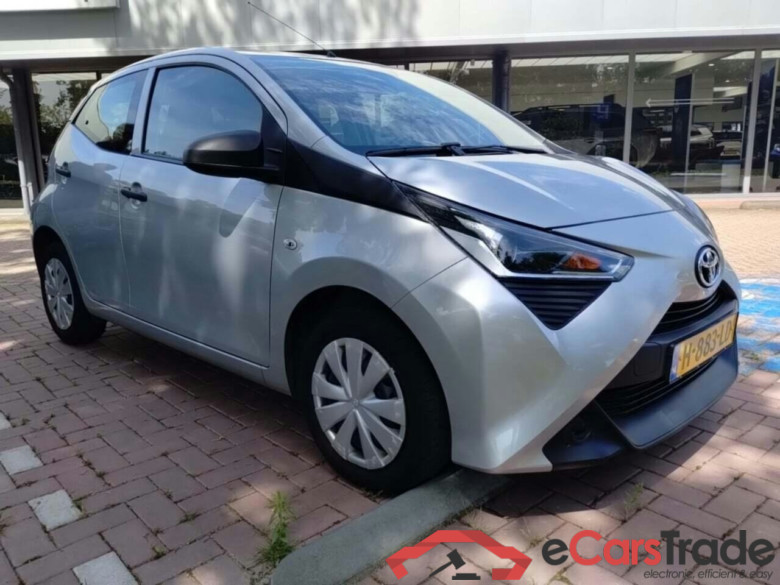 TOYOTA Aygo 1.0 VVT-i x-fun #2