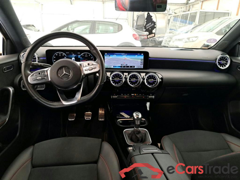MERCEDES-BENZ Classe A Compact / 2018 / 5P / Berline A 180 AMG Line #5