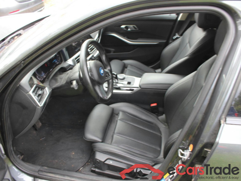 Baureihe 3 Touring 330 e Sport Line 2.0 185KW AT8 E6d #4