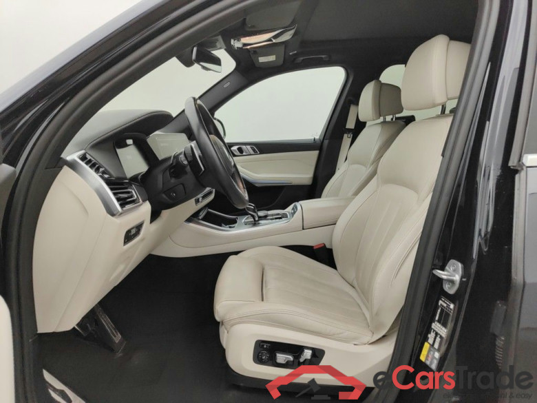 BMW X5 - 2018 3.0AS xDrive45e 286 PHEV (EU6d-TEMP) 5d ///M-Sportkit (total options: 25,354 Ex.Vat) #3