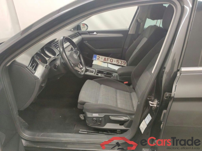 Volkswagen Passat Variant 1.6 TDI SCR DSG7 Style Business 5d #3