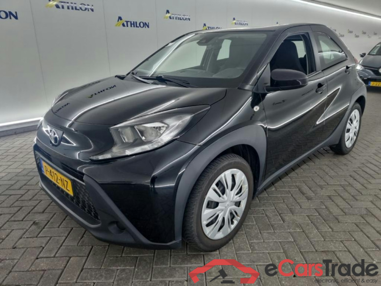 TOYOTA Aygo X 1.0 VVT-I MT play 5D 53kW #1