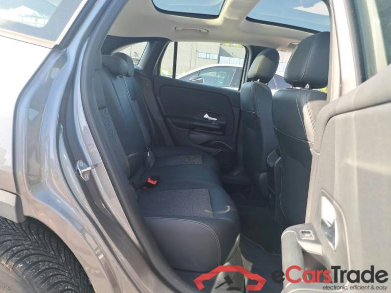 MERCEDES-BENZ GLA 2.0 GLA 180 D DCT BUSINESS SOLUTION ESS #6