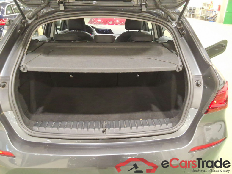 BMW 1 SERIES HATCH 1.5 118I (100KW) #3
