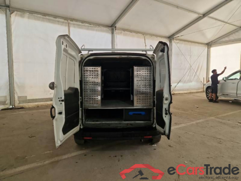 FIAT DOBLÒ CARGO / 2014 / 4P / VETT. FURGONATA CH1 BUSINESS 1.6 MJET 105CV E6D-F SeS #5