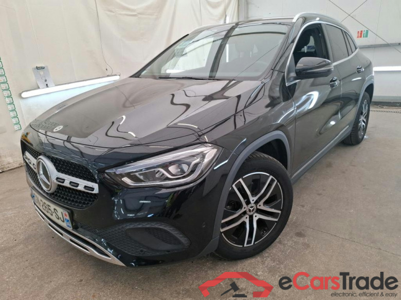 MERCEDES-BENZ GLA / 2020 / 5P / SUV 1.3 GLA 200 BUSINESS LINE DCT