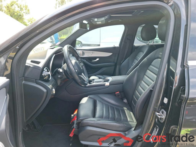MERCEDES - MER GLC COUPE 300 de 4MATIC 306PK DCT Premium Plus With Electric Heated Mem Seats & Heated Steering & Exclusive Interior & Multibeam & Burmester & Head Up & 360 Camera  * HYBRID * #3