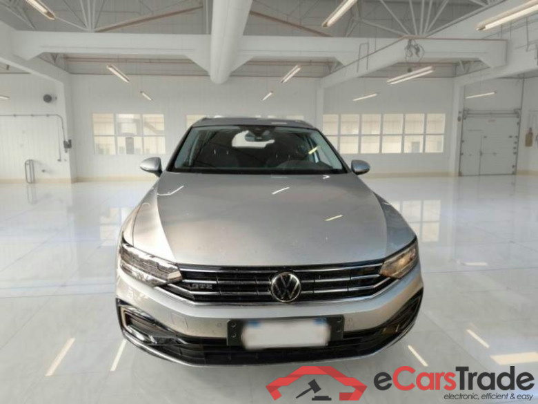 VOLKSWAGEN PASSAT / 2019 / 5P / STATION WAGON VAR. 1.4 PLUG IN HYBRID GTE DSG #6