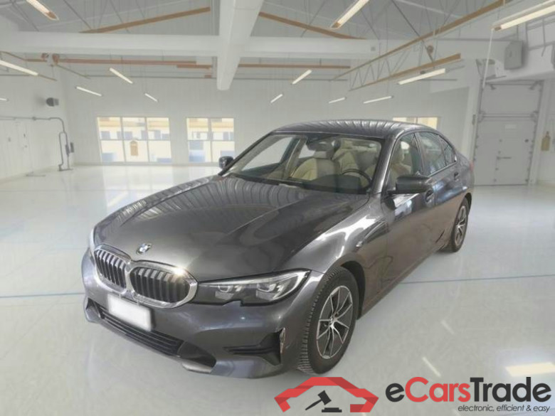 BMW SERIE 3 / 2018 / 4P / BERLINA 318D 48V BUSINESS ADVANTAGE AUTO