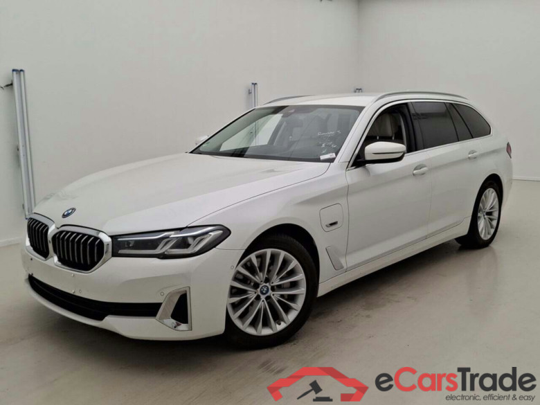 BMW 5-SERIE TOURING 530E XDRIVE LUXURY LINE