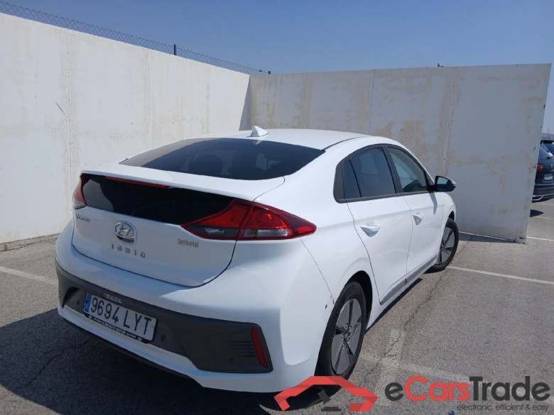 HYUNDAI IONIQ / 2019 / 5P / berlina con portón 1.6 GDI HEV Klass DCT #2