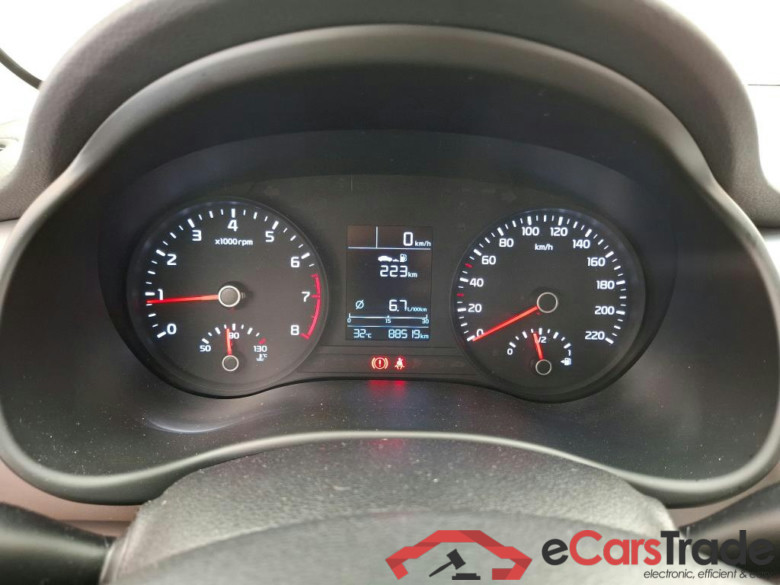 KIA Stonic / 2017 / 5P / SUV 1.0 T-GDI 120 DESIGN #6