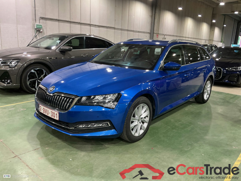 SKODA SUPERB COMBI 2.0 CRTDI 110KW DSG7 CLEVER+
