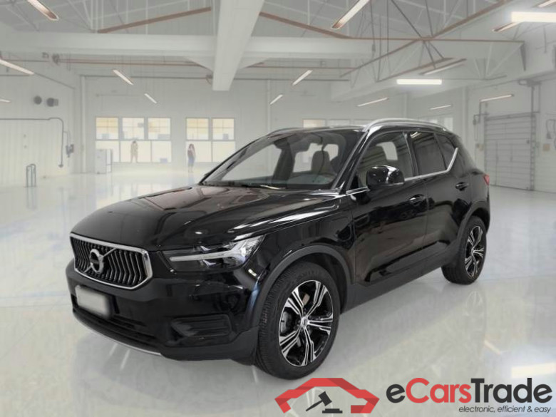 VOLVO XC40 / 2017 / 5P / SUV T5 PLUG-IN HYBRID AUTO RECHARGE INSCR.