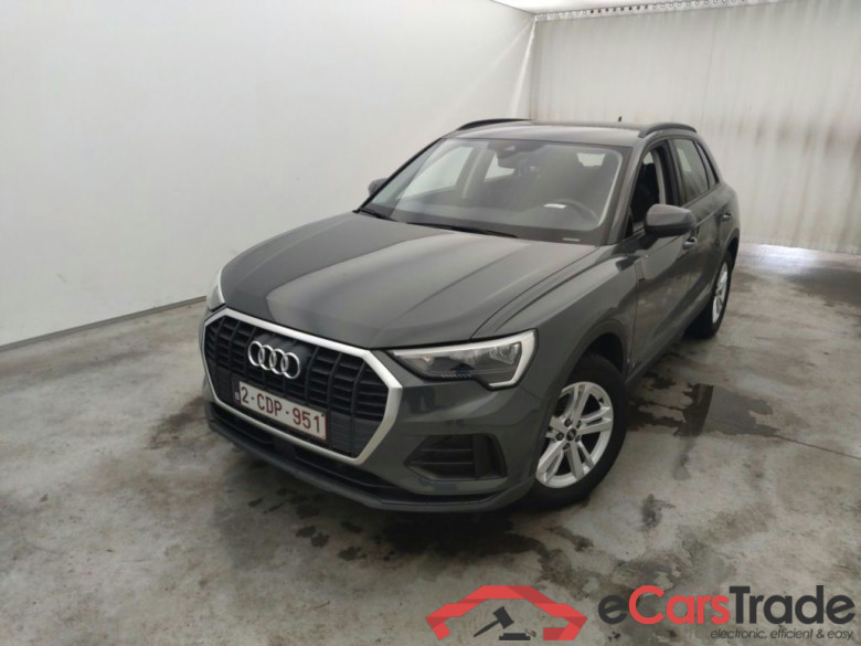 Audi Q3 35 TFSI Attraction 5d #1