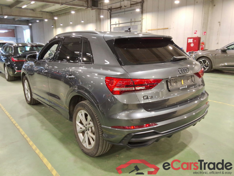 AUDI Q3 1.4 45 TFSI E S TRONIC S LINE #2