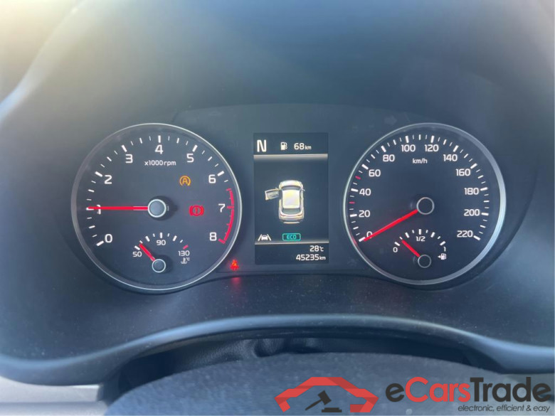 KIA Stonic / 2017 / 5P / todoterreno 1.0 T-GDi 88kW (120CV) MHEV iMT Drive #4