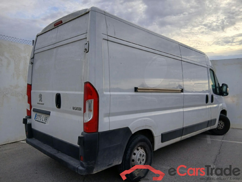 PEUGEOT Boxer / 2014 / 4P / furgón 335 L3 H2 BHDI 103kW (140CV) S&S 6 V. M #2