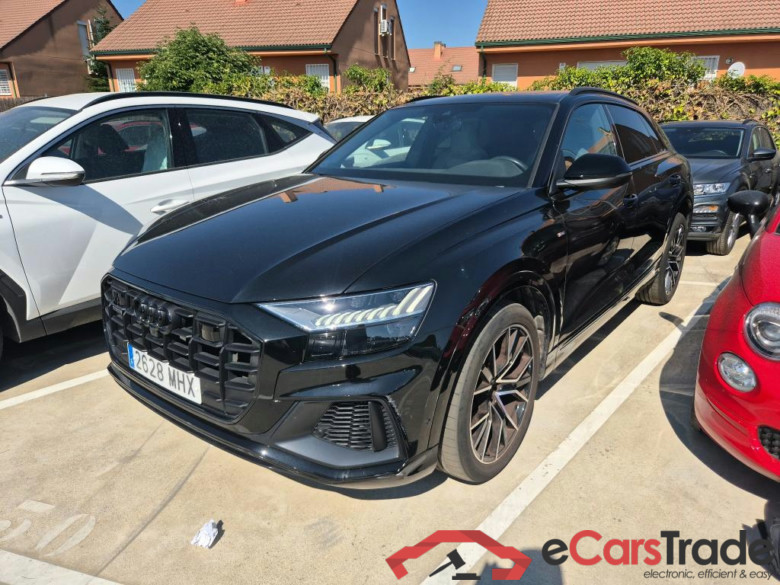 AUDI Q8 / 2018 / 5P / todoterreno 55 TFSIe 280kW Black Line Pl quattro tip #1