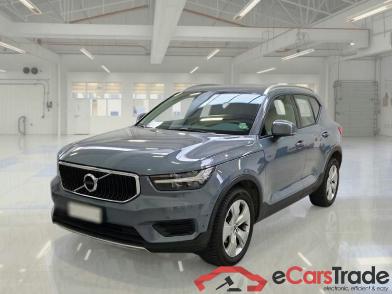 VOLVO XC40 / 2017 / 5P / SUV T3 MOMENTUM PRO