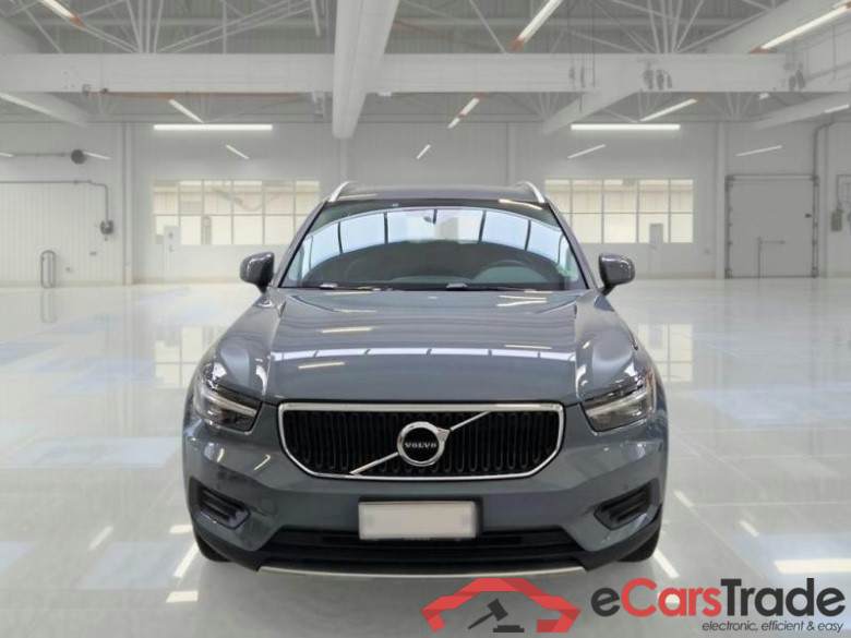 VOLVO XC40 / 2017 / 5P / SUV T3 MOMENTUM PRO #5