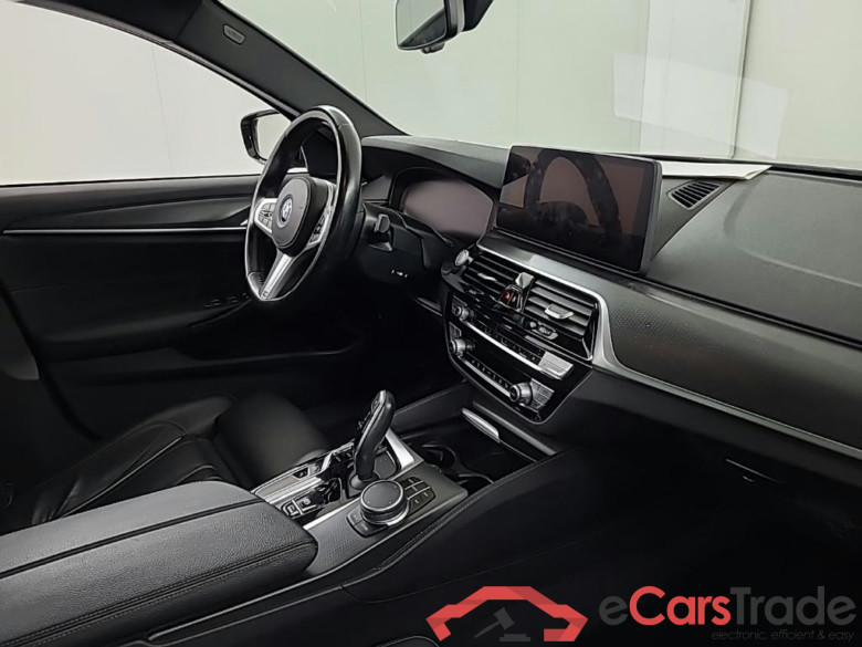 BMW 5-serie Touring 530e Business Edition Plus 5D 215kW #6
