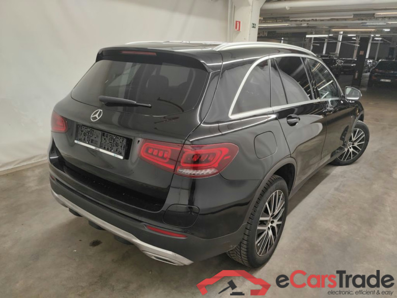 Mercedes-Benz GLC GLC 300 de 4MATIC 5d #2